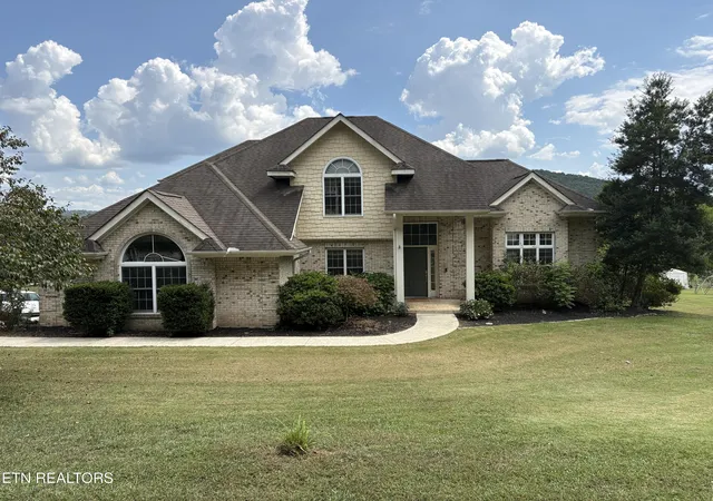 Photo 1 of Single family home for sale at 1269 Swan Pond Cir Rd, Harriman, TN 37748 | MLS# 1353923 | Listing updated on 2026-09-23