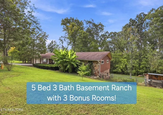 Photo 1 of Single family home for sale at 131 Cumberland View Dr, Oak Ridge, TN 37830 | MLS# 1354180 | Listing updated on 2026-10-07
