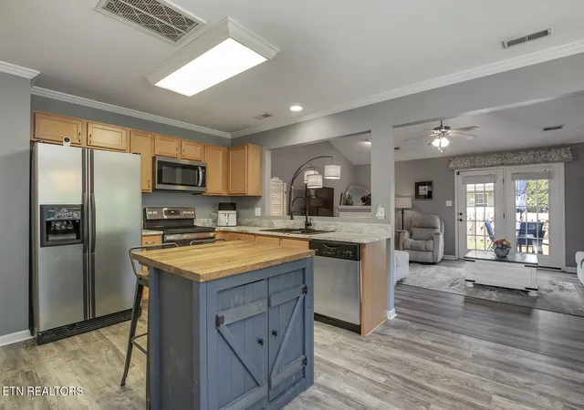 Listing Photo 4 - Condo for sale in building located at 3701 Eliza Pointe Wy, Knoxville, TN 37921