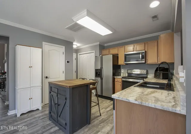 Listing Photo 5 - Condo for sale in building located at 3701 Eliza Pointe Wy, Knoxville, TN 37921