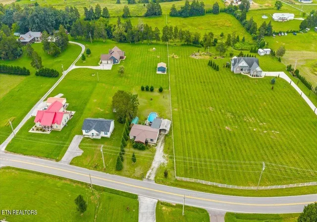 Photo 3 of Sale Pending at 1349 Towe String Rd, Jacksboro, TN 37757 | MLS# 1353985 | Listing updated on 2026-09-02