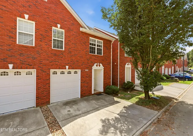 Photo 3 of Condo for sale at 850 Blue Spruce Way #17, Knoxville, TN 37912 | MLS# 1353956 | Listing updated on 2026-09-18
