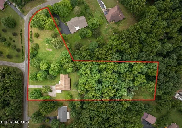 Photo 3 of Single family home for sale at 154 Will Dr, Crossville, TN 38555 | MLS# 1353940 | Listing updated on 2026-09-01