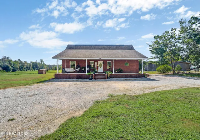 Photo 1 of Single family home for sale at 279 Smith Rd, Crossville, TN 38571 | MLS# 1354703 | Listing updated on 2026-09-10