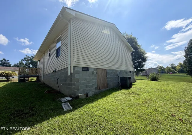Photo 4 of Sale Pending at 263 Fordham Pvt Ln, Robbins, TN 37852 | MLS# 1354554 | Listing updated on 2026-09-09