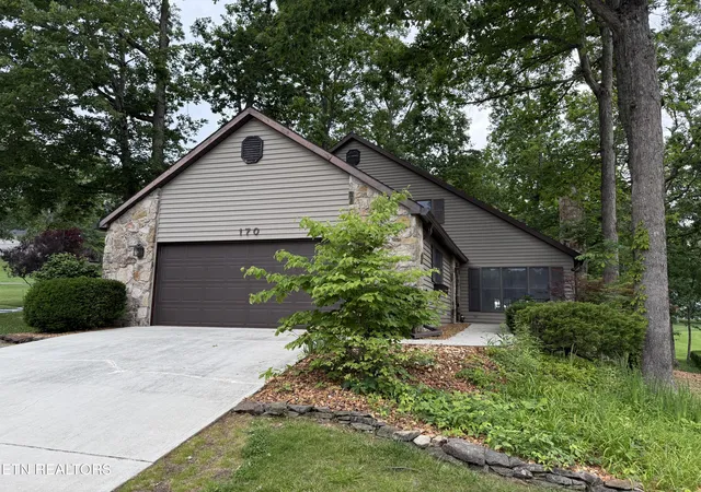 Photo 1 of Sale Pending at 170 Baltusrol Rd, Crossville, TN 38558 | MLS# 1354037 | Listing updated on 2026-09-24