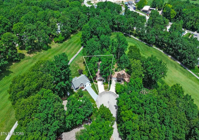 Photo 3 of Sale Pending at 170 Baltusrol Rd, Crossville, TN 38558 | MLS# 1354037 | Listing updated on 2026-09-24