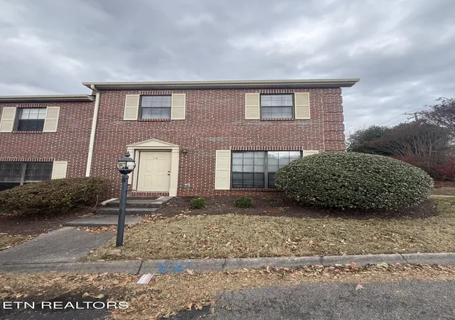 Photo 1 of Single family home for sale at 437 S Gallaher View Rd #13, Knoxville, TN 37919 | MLS# 1353987 | Listing updated on 2026-09-01