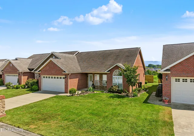 Photo 1 of Sale Pending at 2704 Manassas Dr #2, Maryville, TN 37804 | MLS# 1354138 | Listing updated on 2026-09-19