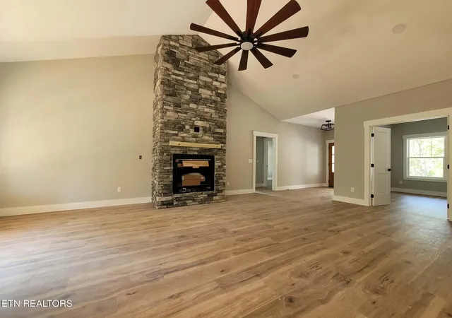 Photo 3 of Single family home for sale at 101 Odali Ln, Loudon, TN 37774 | MLS# 1354093 | Listing updated on 2026-09-18