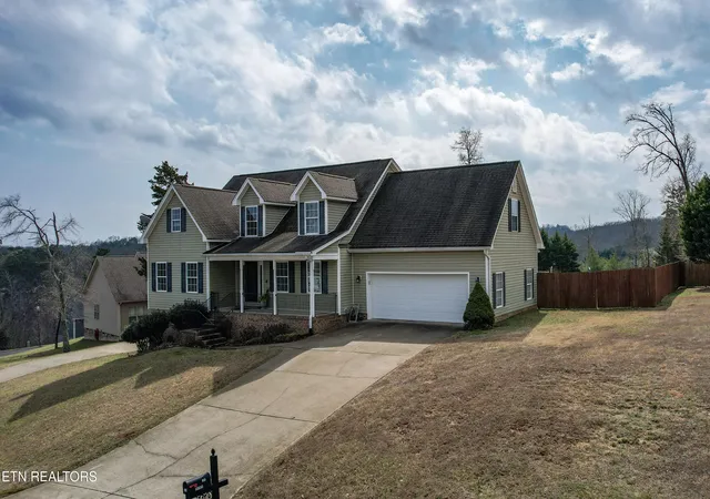 Photo 2 of Single family home for sale at 264 Brook Holw Dr, Cleveland, TN 37323 | MLS# 1353996 | Listing updated on 2026-09-15