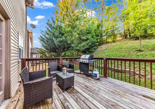 Photo 2 of Single family home for sale at 8411 Harbor Cvs Dr, Knoxville, TN 37938 | MLS# 1354036 | Listing updated on 2026-09-15