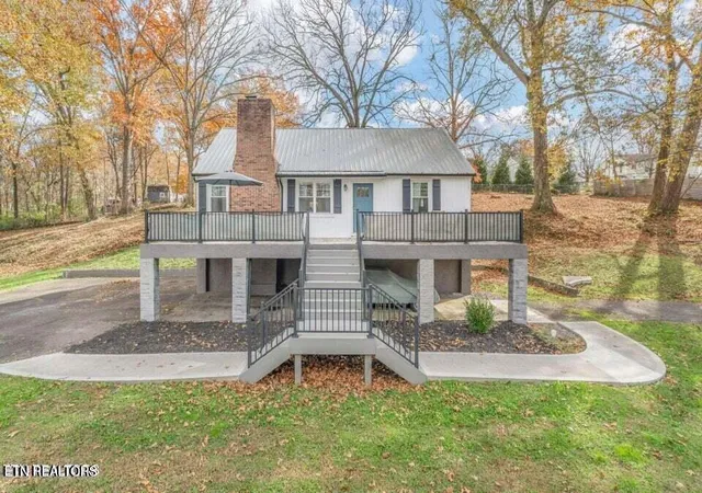 Photo 3 of Single family home for sale at 314 W Young High Pike, Knoxville, TN 37920 | MLS# 1354122 | Listing updated on 2026-09-02