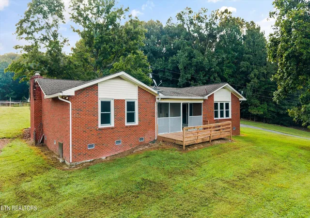 Photo 3 of Sale Pending at 340 Pattie Gap Rd, Philadelphia, TN 37846 | MLS# 1354038 | Listing updated on 2026-09-12
