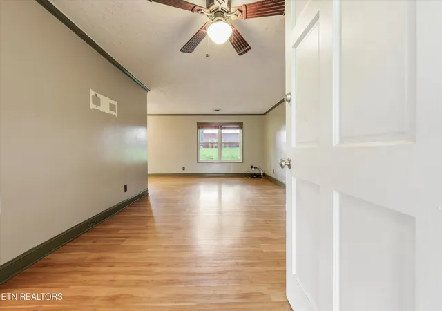 Photo 3 of Sale Pending at 340 Pattie Gap Rd, Philadelphia, TN 37846 | MLS# 1354038 | Listing updated on 2026-09-12