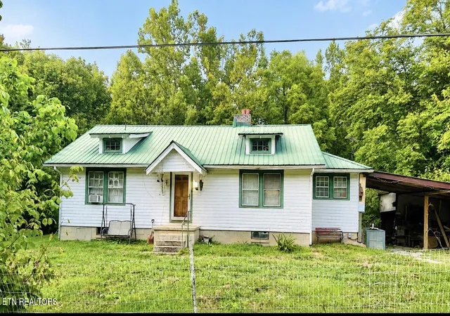 Photo 1 of Single family home for sale at 317 Hoot Owl Holw Ln, Jellico, TN 37762 | MLS# 1354164 | Listing updated on 2026-09-24