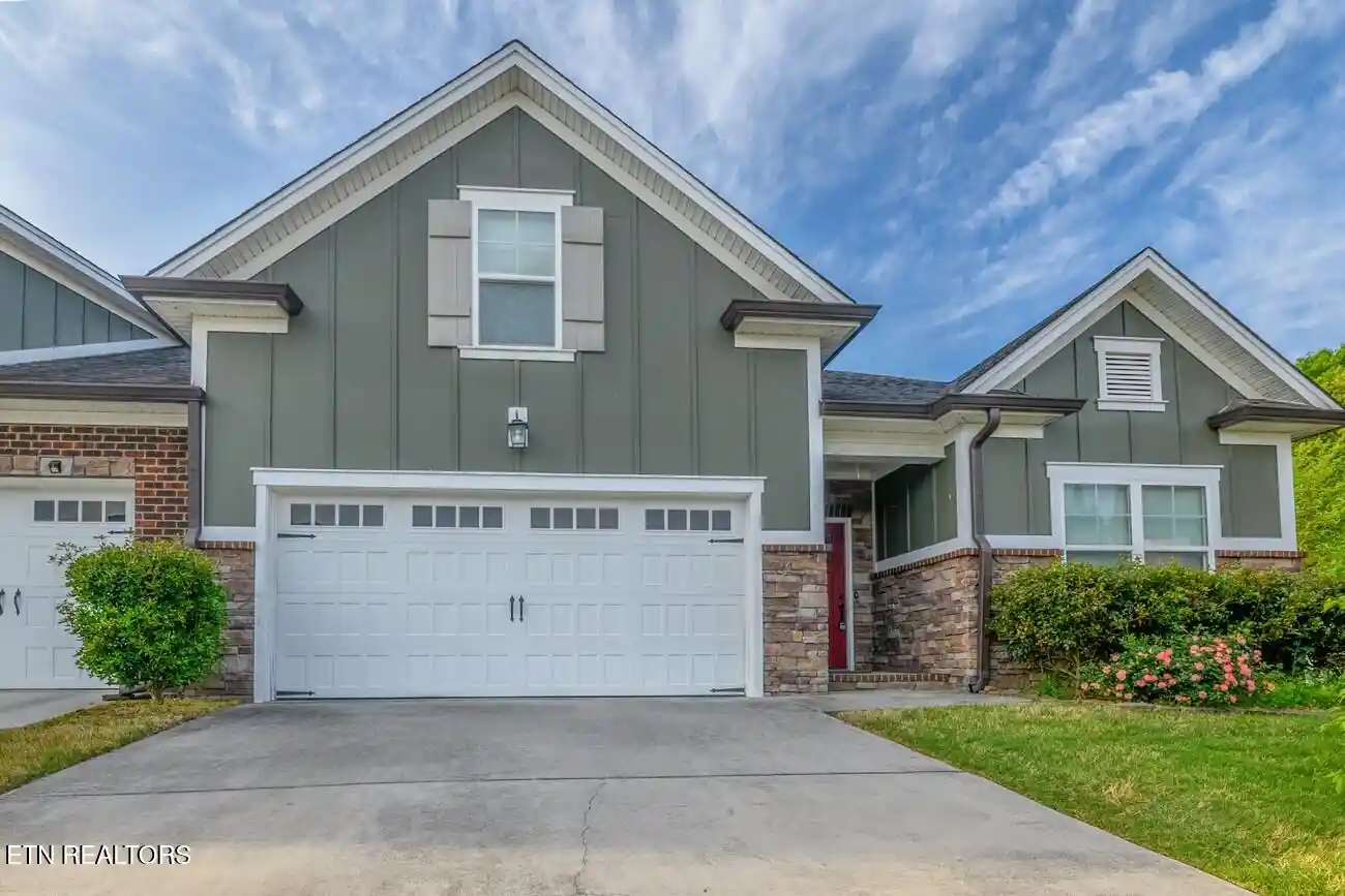 Listing Photo 1 - Condo for sale in 1772 Stones Rest Cir located at 1772 Stones Rest Cir, Chattanooga, TN 37421 - Unit 1772 Stones Rest Cir