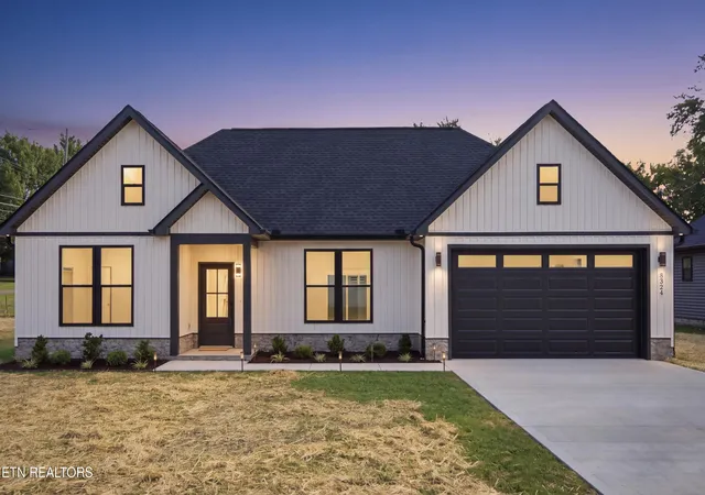 Photo 1 of Single family home for sale at 5324 Aubrey Ln #5324, Knoxville, TN 37912 | MLS# 1354073 | Listing updated on 2026-09-02