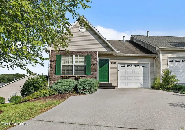Photo 1 of Sale Pending at 6334 Sky Song Ln, Knoxville, TN 37914 | MLS# 1354081 | Listing updated on 2026-09-08