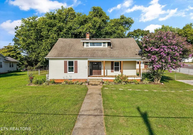 Photo 1 of Single family home for sale at 708 Ward Ave, Loudon, TN 37774 | MLS# 1354056 | Listing updated on 2026-09-06
