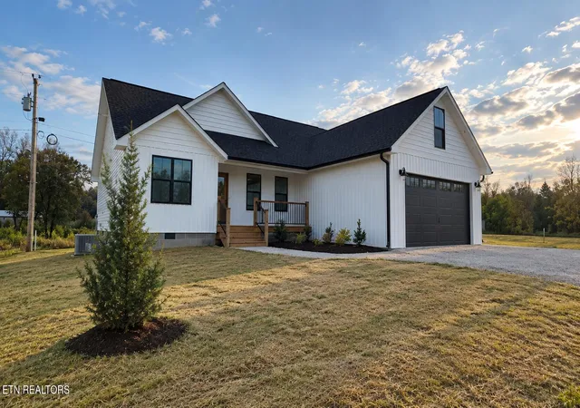 Photo 2 of Single family home for sale at 178 Hemlock Springs Dr, Helenwood, TN 37755 | MLS# 1354239 | Listing updated on 2026-09-03