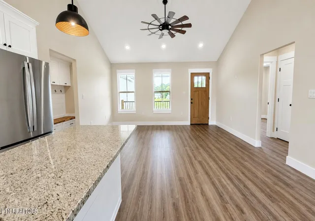 Photo 4 of Single family home for sale at 178 Hemlock Springs Dr, Helenwood, TN 37755 | MLS# 1354239 | Listing updated on 2026-09-03