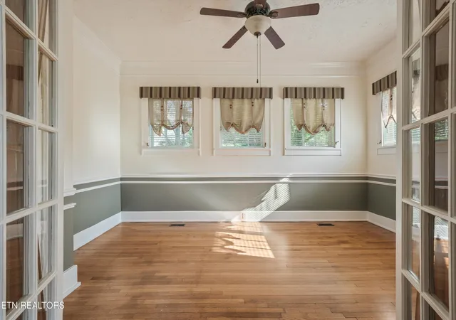 Photo 4 of Sale Pending at 518 N Main St, Clinton, TN 37716 | MLS# 1354156 | Listing updated on 2026-09-30