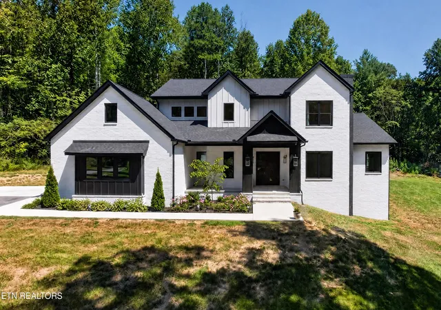 Photo 1 of Single family home for sale at 2360 W Gallaher Fry Rd, Knoxville, TN 37932 | MLS# 1354772 | Listing updated on 2026-09-11