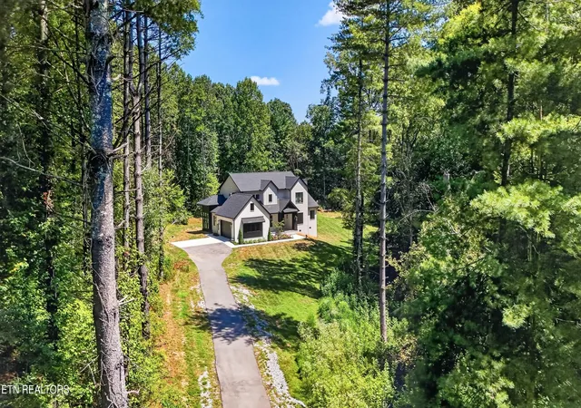 Photo 3 of Single family home for sale at 2360 W Gallaher Fry Rd, Knoxville, TN 37932 | MLS# 1354772 | Listing updated on 2026-09-11