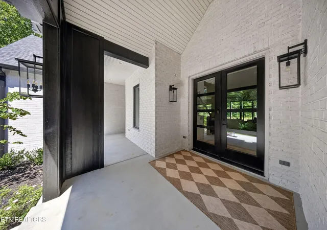 Photo 4 of Single family home for sale at 2360 W Gallaher Fry Rd, Knoxville, TN 37932 | MLS# 1354772 | Listing updated on 2026-09-11