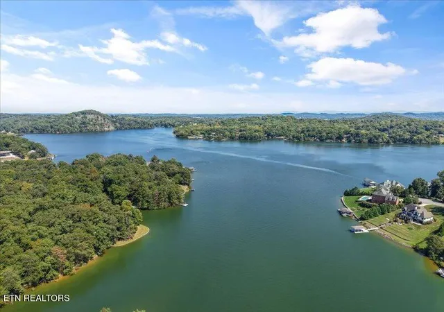 Photo 1 of Sale Pending at 1794 Lakeland Dr, Lenoir City, TN 37772 | MLS# 1355017 | Listing updated on 2026-09-14