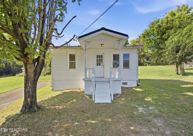 Photo 1 of Sale Pending at 1433 Dogwood St, Morristown, TN 37814 | MLS# 1355762 | Listing updated on 2026-10-02
