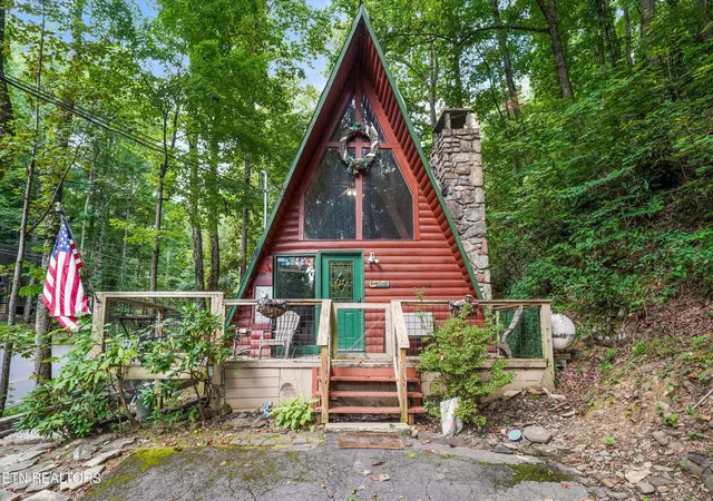 Photo 1 of Single family home for sale at 1188 Ski Mountain Rd, Gatlinburg, TN 37738 | MLS# 1355223 | Listing updated on 2026-09-11