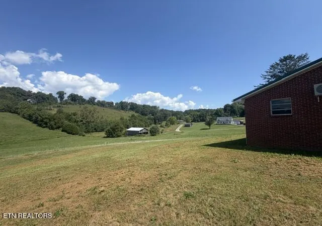Photo 3 of Single family home for sale at 526 Blue Holw Rd, Rose Hill, VA 24281 | MLS# 1354220 | Listing updated on 2026-09-03