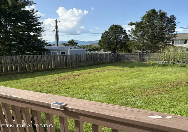 Photo 4 of Single family home for sale at 800 S 28th Street, Middlesboro, KY 40965 | MLS# 1354108 | Listing updated on 2026-09-02