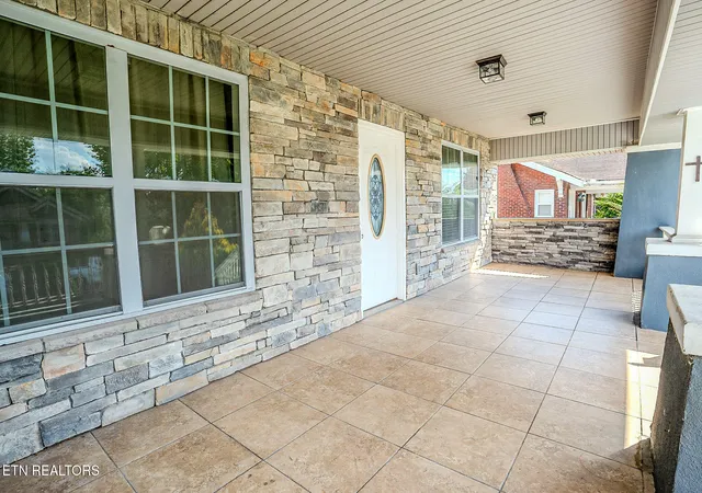 Photo 4 of Single family home for sale at 2818 Linden Ave, Knoxville, TN 37914 | MLS# 1354504 | Listing updated on 2026-09-14