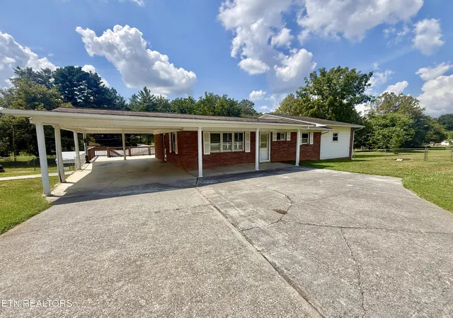 Photo 2 of Sale Pending at 3498 Old Kentucky Rd, Morristown, TN 37814 | MLS# 1354119 | Listing updated on 2026-10-02