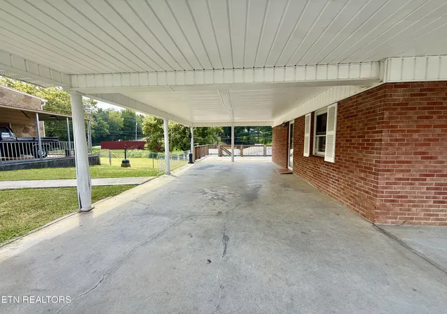 Photo 3 of Sale Pending at 3498 Old Kentucky Rd, Morristown, TN 37814 | MLS# 1354119 | Listing updated on 2026-10-02