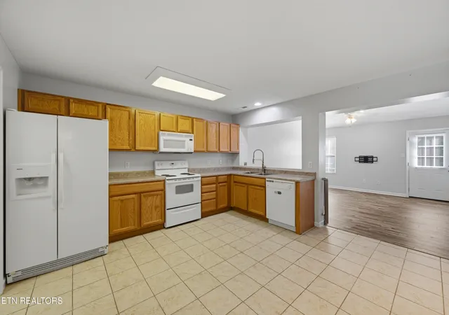Photo 3 of Condo for sale at 6946 La Christa Way, Knoxville, TN 37921 | MLS# 1354189 | Listing updated on 2026-09-13