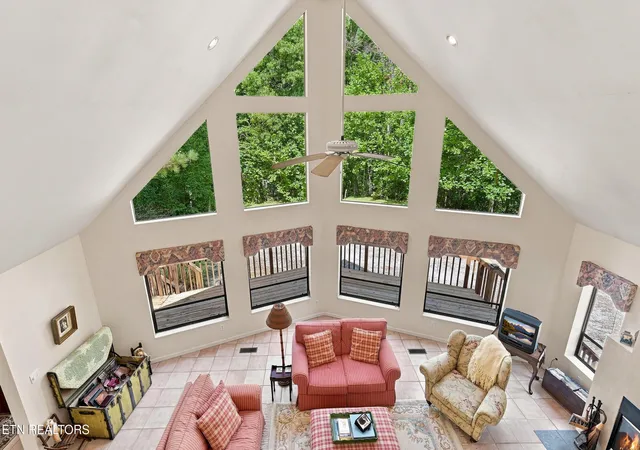 Photo 4 of Single family home for sale at 409 Jefferson Rd, Gatlinburg, TN 37738 | MLS# 1354484 | Listing updated on 2026-09-04