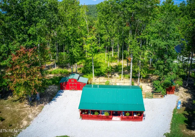 Photo 3 of Single family home for sale at 706 End Of Trl Ln, Allardt, TN 38504 | MLS# 1354464 | Listing updated on 2026-09-06