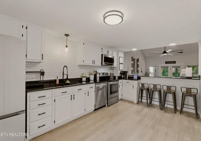 Photo 4 of Condo for sale at 3638 Topside Rd #B, Knoxville, TN 37920 | MLS# 1354326 | Listing updated on 2026-09-04