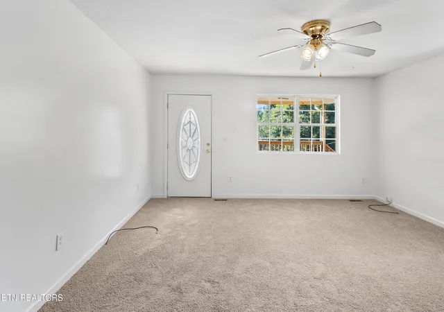 Photo 3 of Single family home for sale at 623 Loudon Hwy, Kingston, TN 37763 | MLS# 1354472 | Listing updated on 2026-09-04