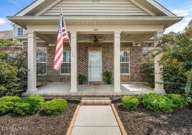 Photo 2 of Single family home for sale at 144 Hardinberry St, Oak Ridge, TN 37830 | MLS# 1354182 | Listing updated on 2026-09-14
