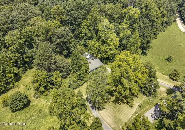 Photo 2 of Single family home for sale at 1309 Gamble Dr, Heiskell, TN 37754 | MLS# 1354463 | Listing updated on 2026-09-04