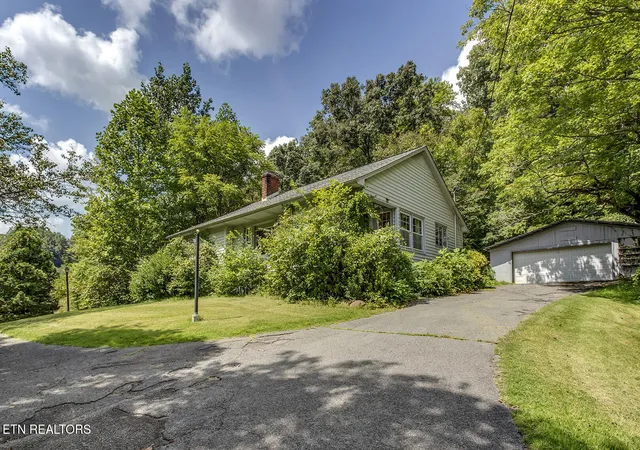 Photo 3 of Single family home for sale at 1309 Gamble Dr, Heiskell, TN 37754 | MLS# 1354463 | Listing updated on 2026-09-04