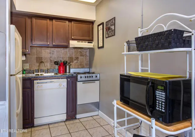 Photo 4 of Condo for sale at 1260 Ski View Dr #APT 1305, Gatlinburg, TN 37738 | MLS# 1354442 | Listing updated on 2026-09-11