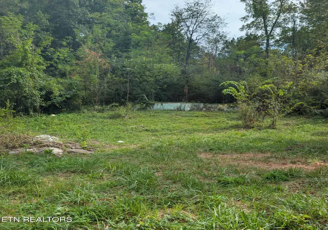 Photo 1 of Sale Pending at 23 Martin Ln, Middlesboro, KY 40965 | MLS# 1355171 | Listing updated on 2026-09-21