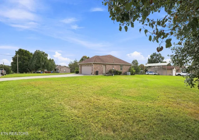 Photo 4 of Single family home for sale at 114 St Paul Dr, Dandridge, TN 37725 | MLS# 1354190 | Listing updated on 2026-09-04
