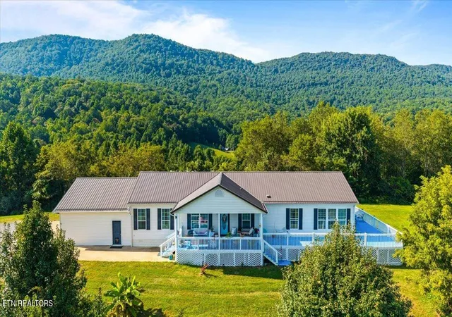 Photo 1 of Single family home for sale at 289 Carr Gap Rd, Speedwell, TN 37870 | MLS# 1354236 | Listing updated on 2026-09-03